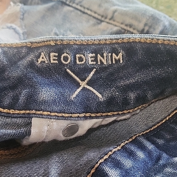 American Eagle Outfitters Blue and Pink Jean Shorts Distressed Cut-Off - Picture 4 of 5